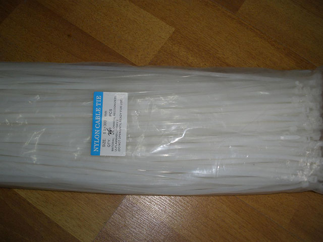 尼龍?jiān)鷰?2